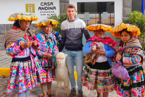 student-learning-spanish-in-cusco